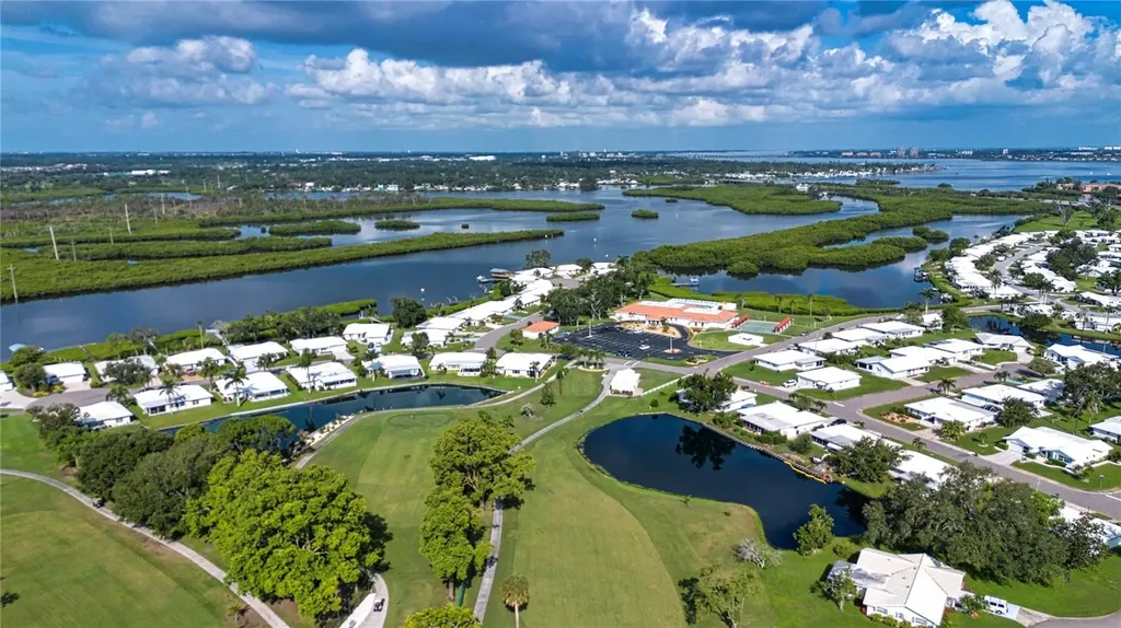 3906 Chinaberry Road Bradenton FL 34208