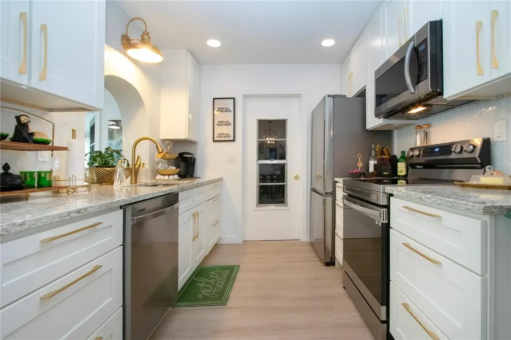 3906 Chinaberry Road Bradenton FL 34208