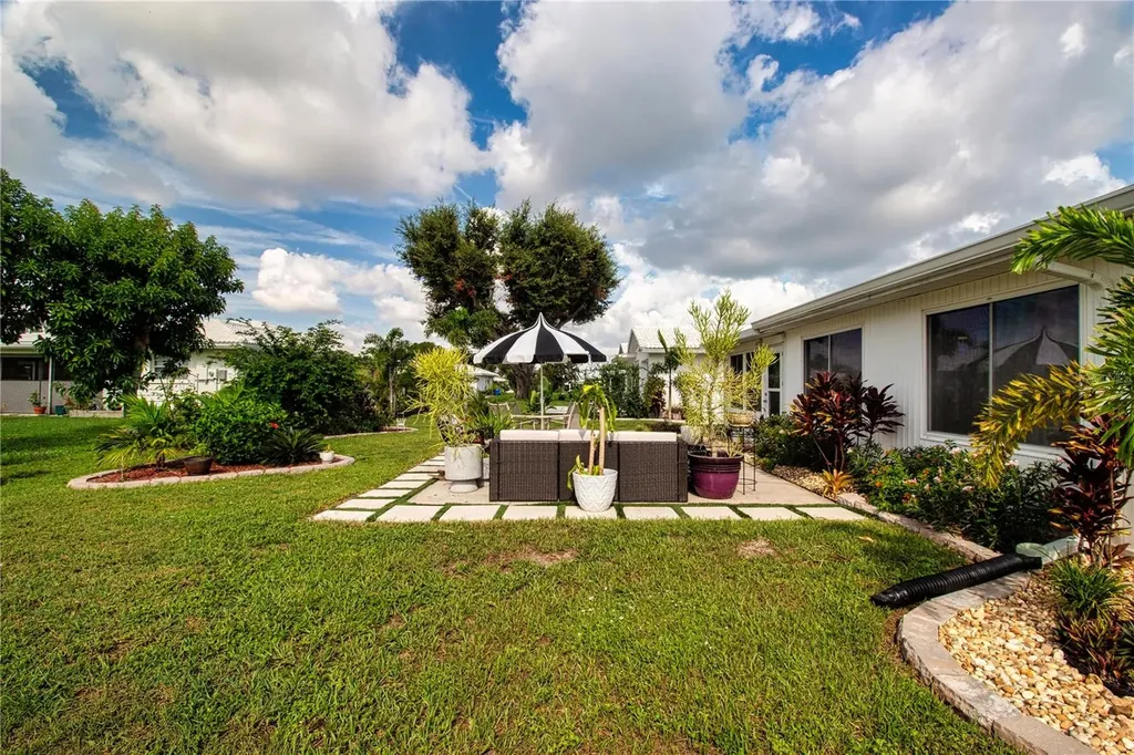 3906 Chinaberry Road Bradenton FL 34208