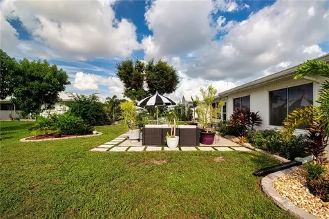 3906 Chinaberry Road Bradenton FL 34208