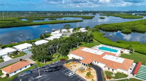 3906 Chinaberry Road Bradenton FL 34208
