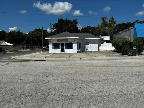 240 S 1st Street Lake Wales FL 33853