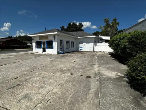 240 S 1st Street Lake Wales FL 33853