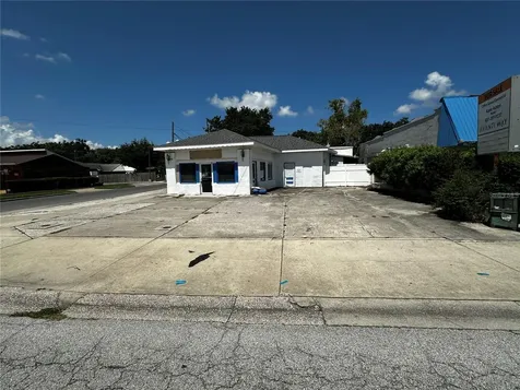 240 S 1st Street Lake Wales FL 33853