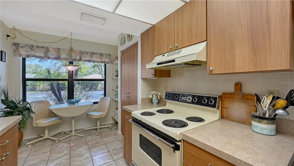625 30th Avenue W Bradenton FL 34205
