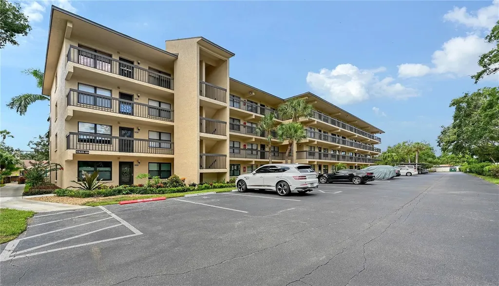 625 30th Avenue W Bradenton FL 34205