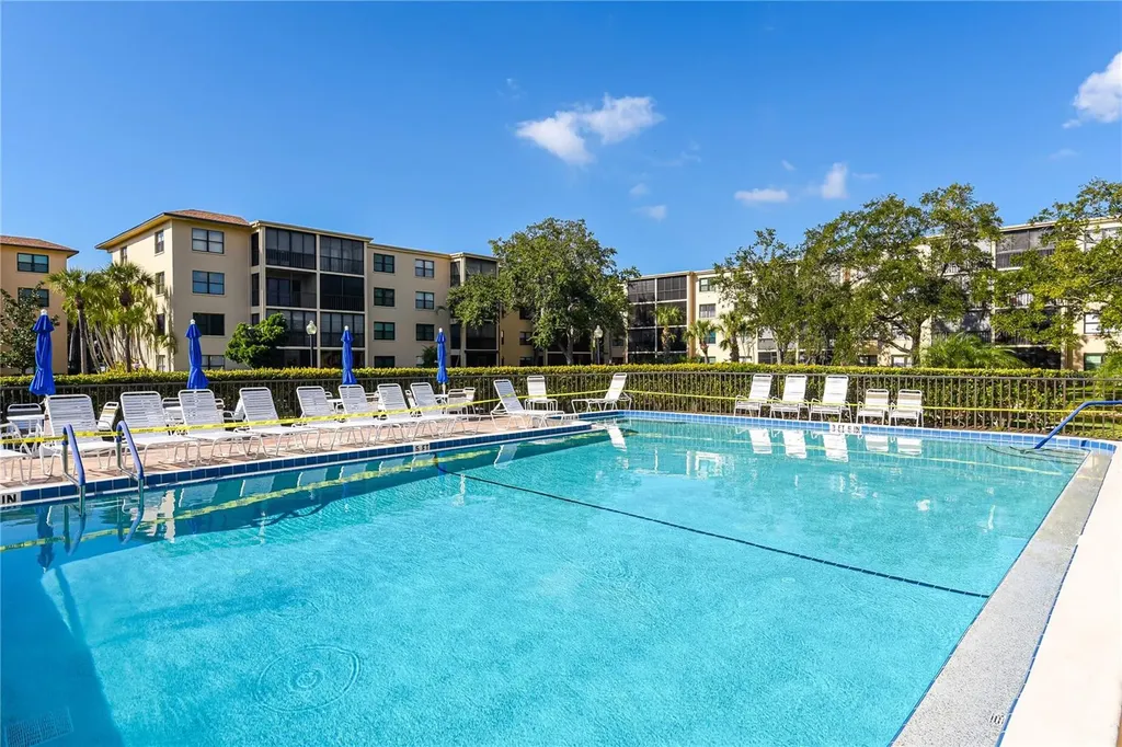 625 30th Avenue W Bradenton FL 34205