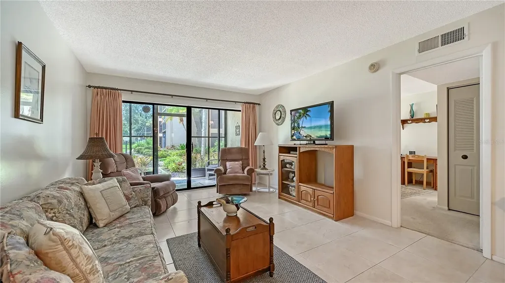625 30th Avenue W Bradenton FL 34205