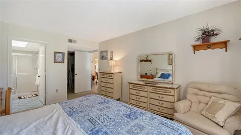 625 30th Avenue W Bradenton FL 34205