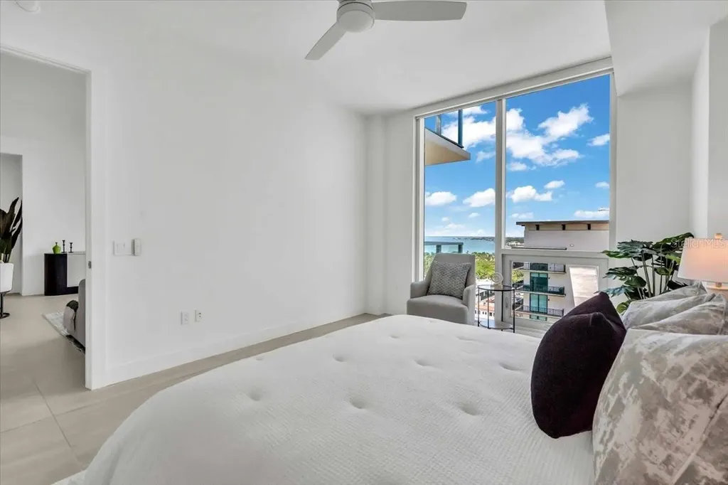 301 Quay Commons Sarasota FL 34236