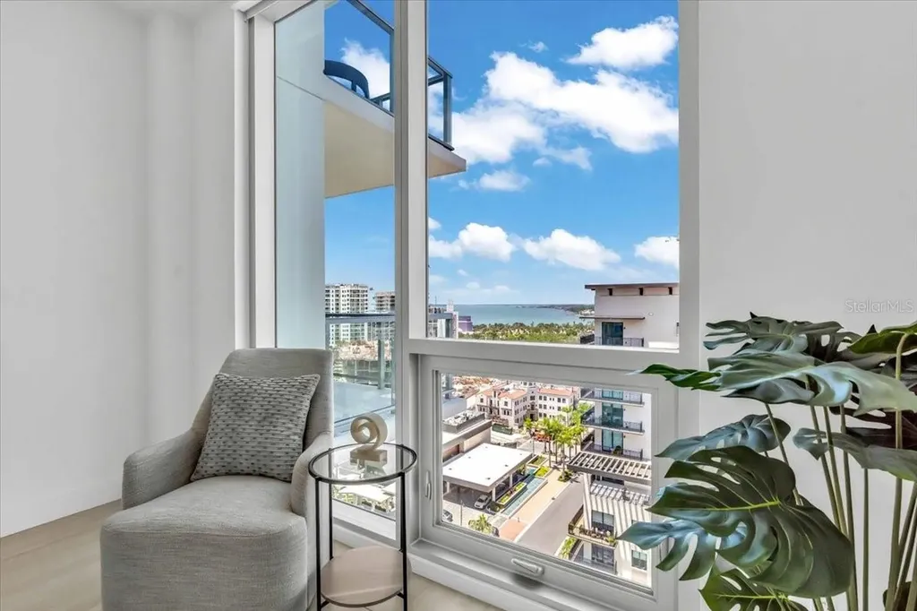 301 Quay Commons Sarasota FL 34236