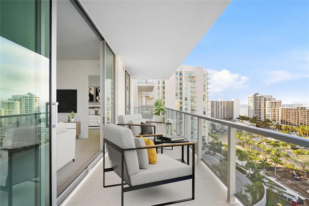301 Quay Commons Sarasota FL 34236
