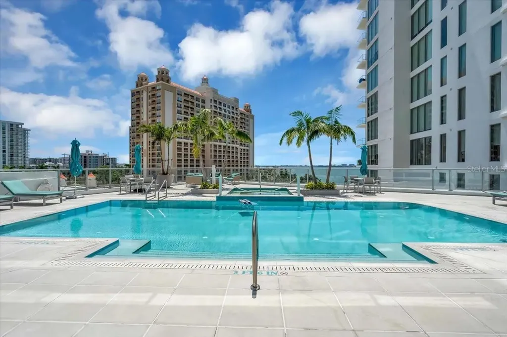 301 Quay Commons Sarasota FL 34236