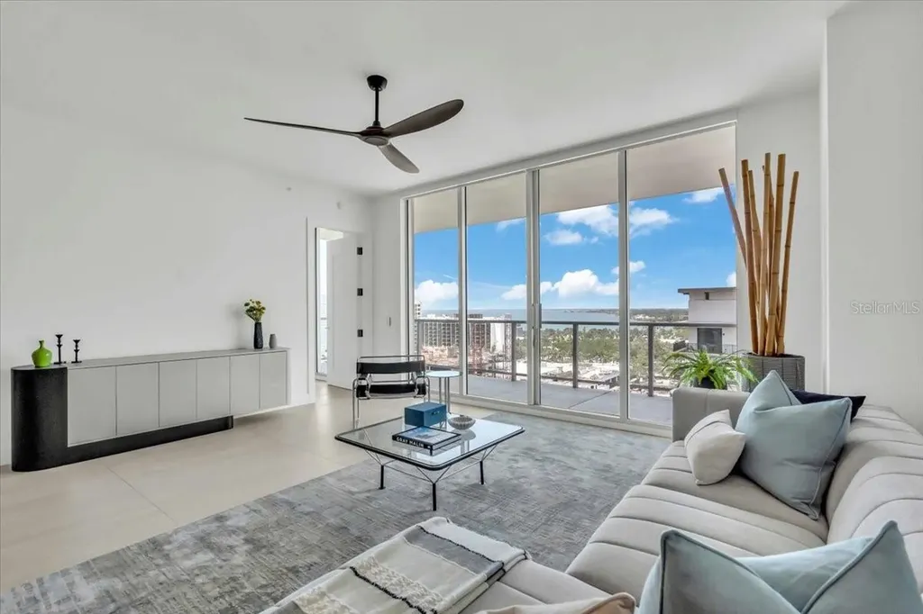 301 Quay Commons Sarasota FL 34236