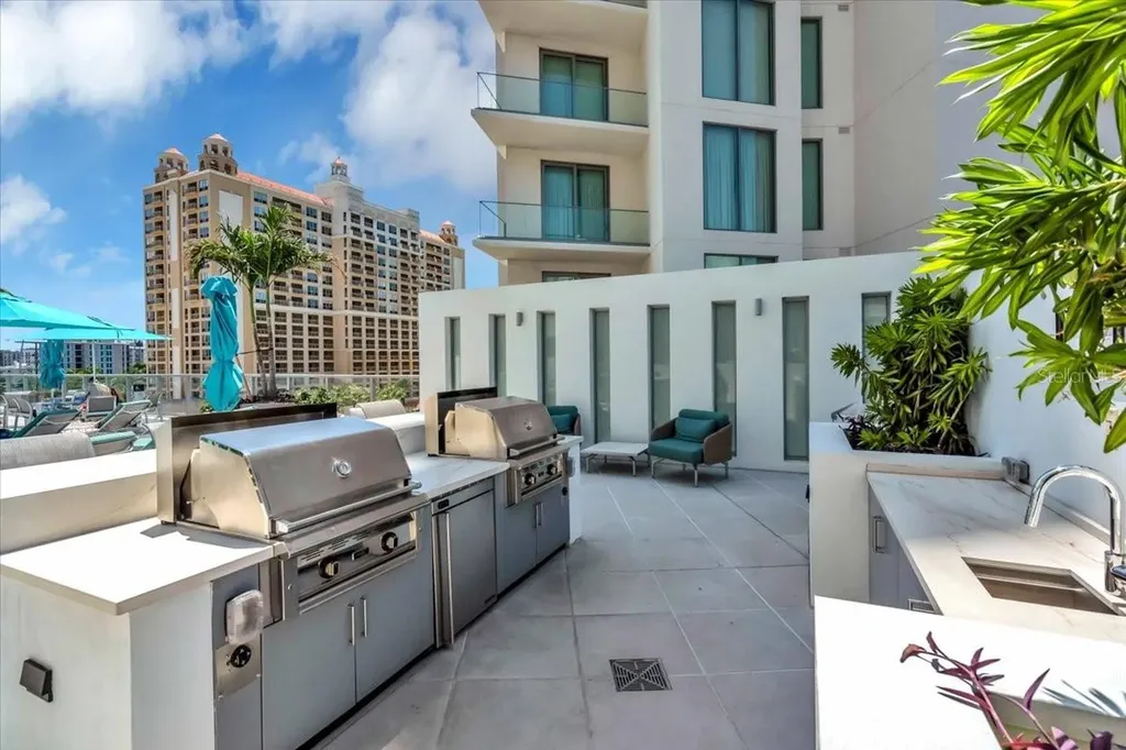 301 Quay Commons Sarasota FL 34236