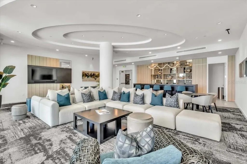 301 Quay Commons Sarasota FL 34236