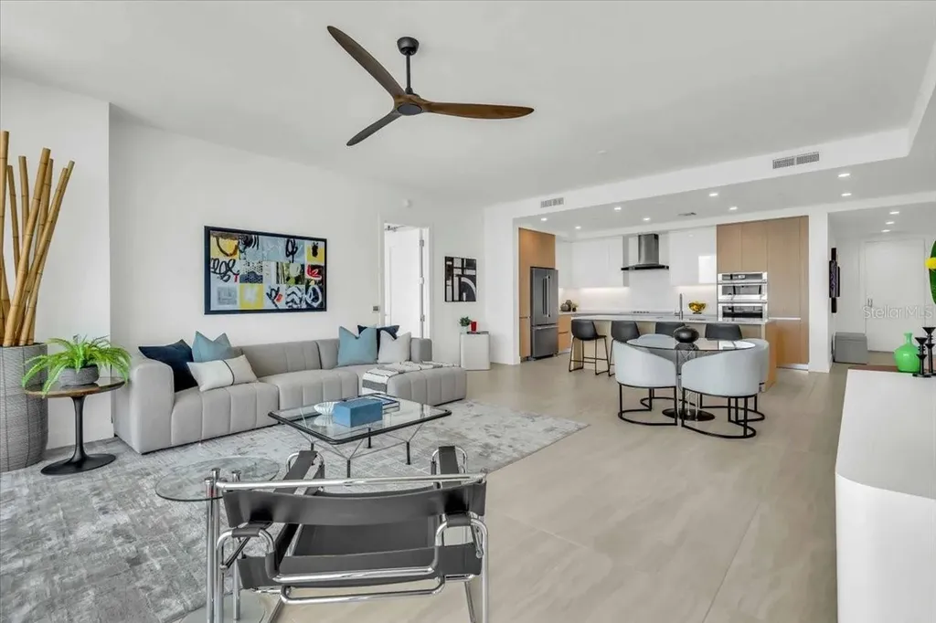 301 Quay Commons Sarasota FL 34236