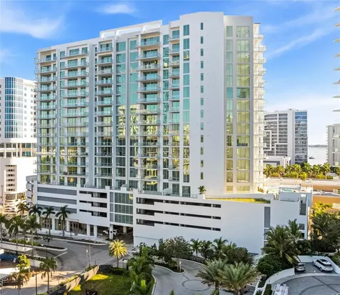 301 Quay Commons Sarasota FL 34236