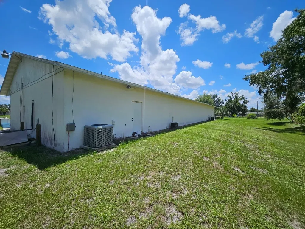 4837 Martin Luther King Drive Bowling Green FL 33834