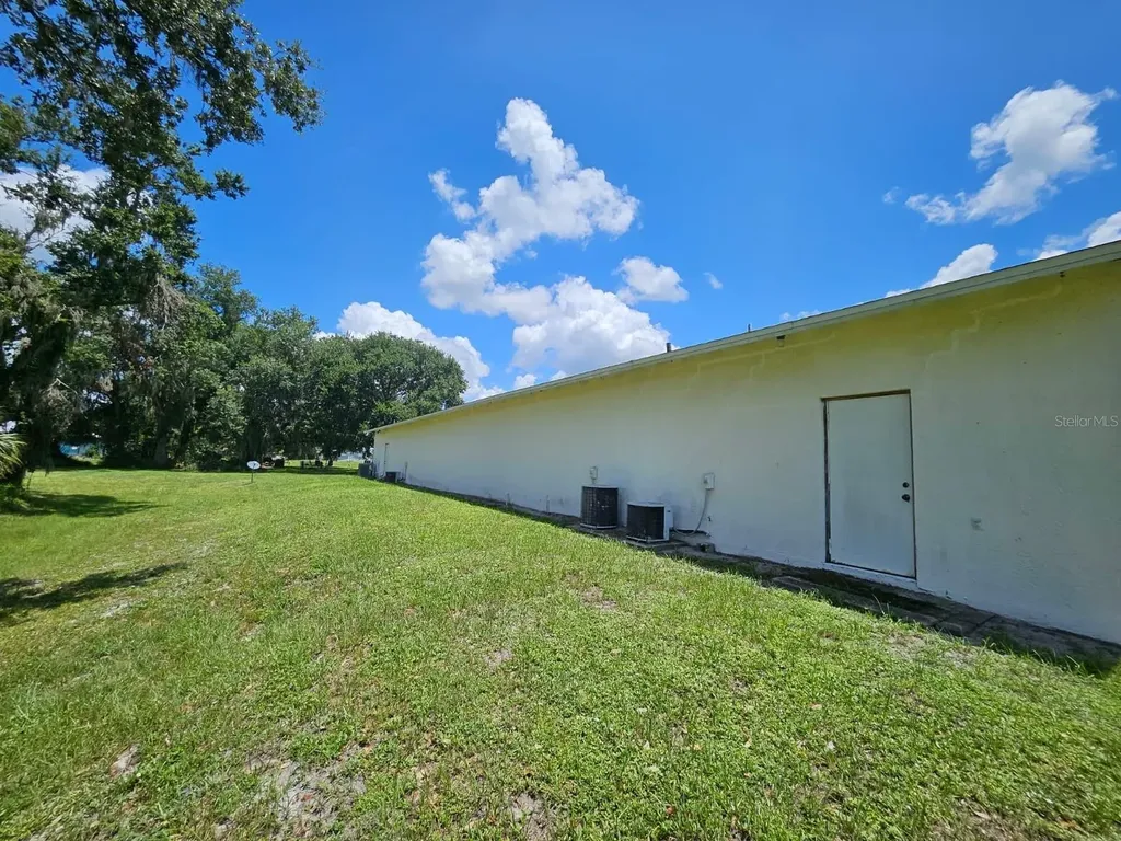 4837 Martin Luther King Drive Bowling Green FL 33834