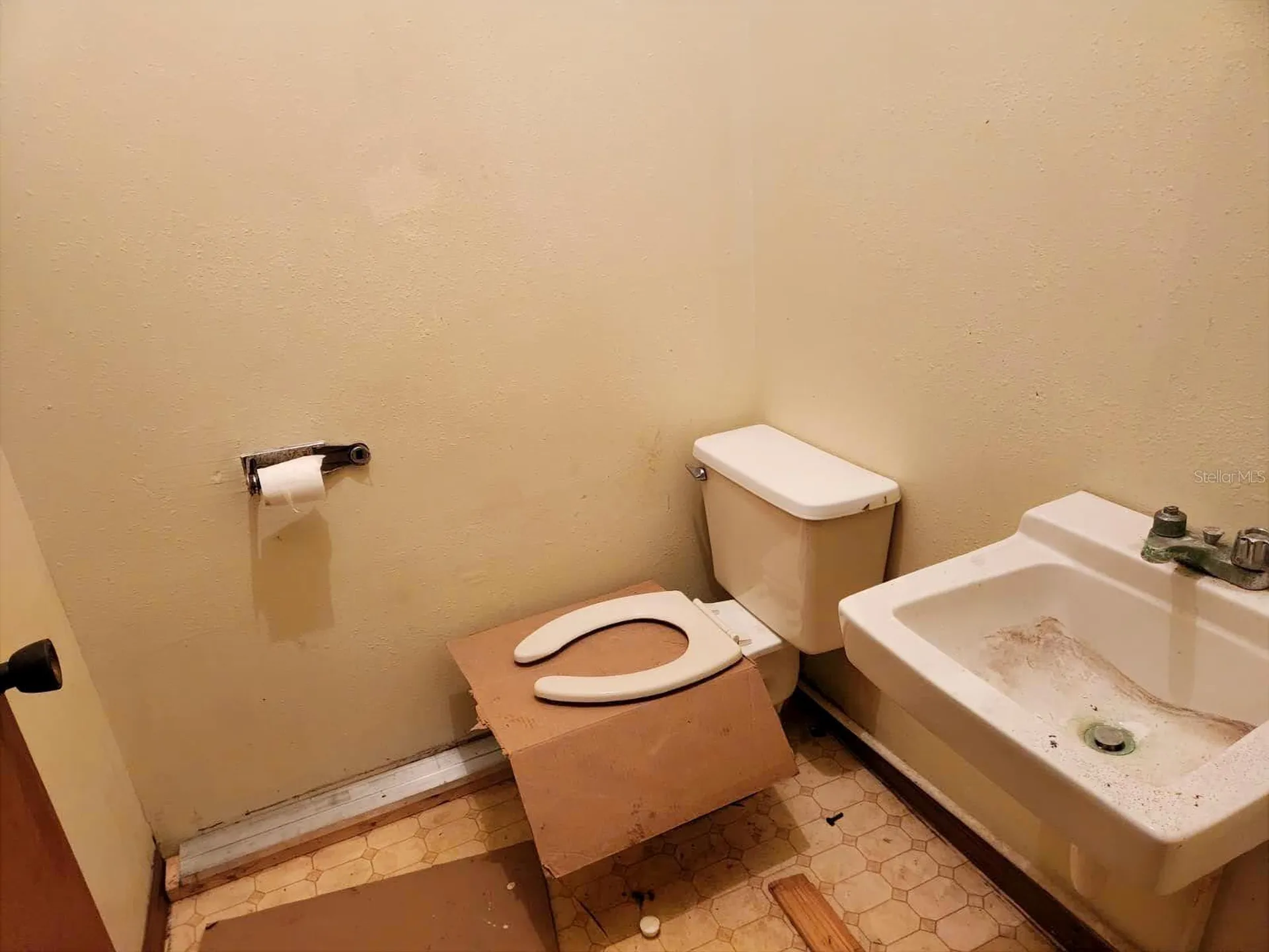 4837 Martin Luther King Drive Bowling Green FL 33834