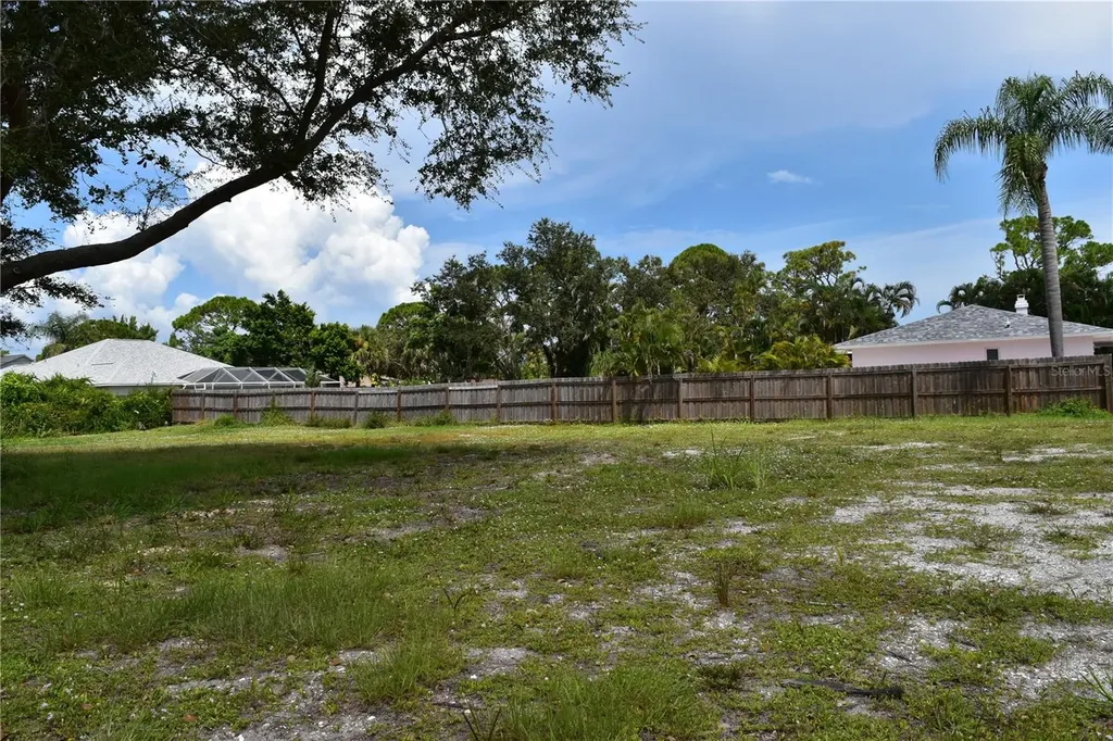 2450 Alamander Avenue Englewood FL 34223