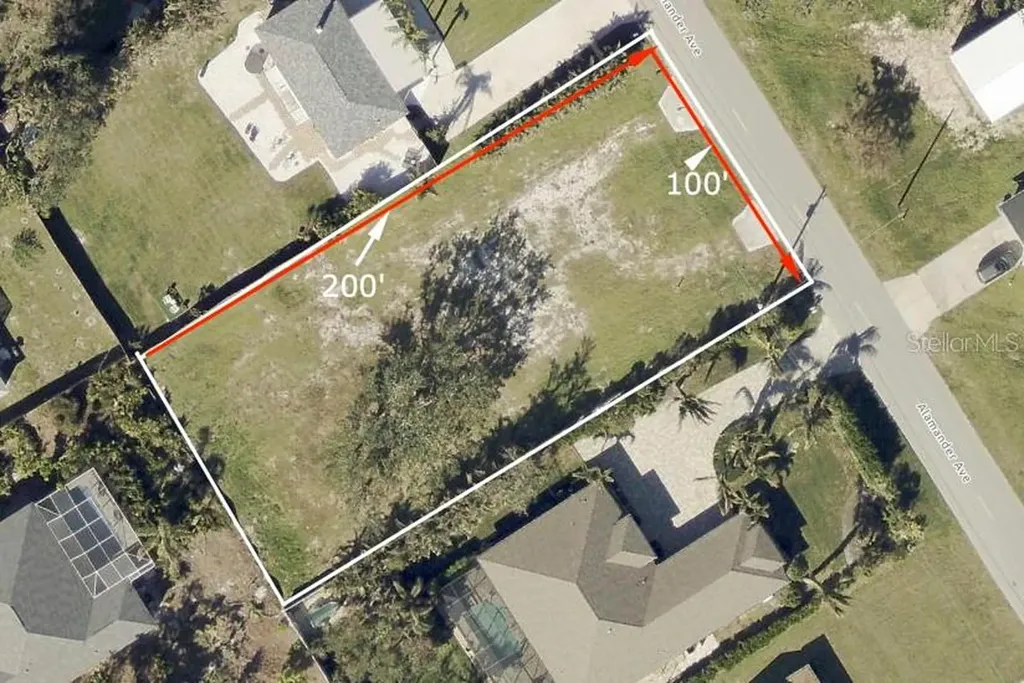 2450 Alamander Avenue Englewood FL 34223