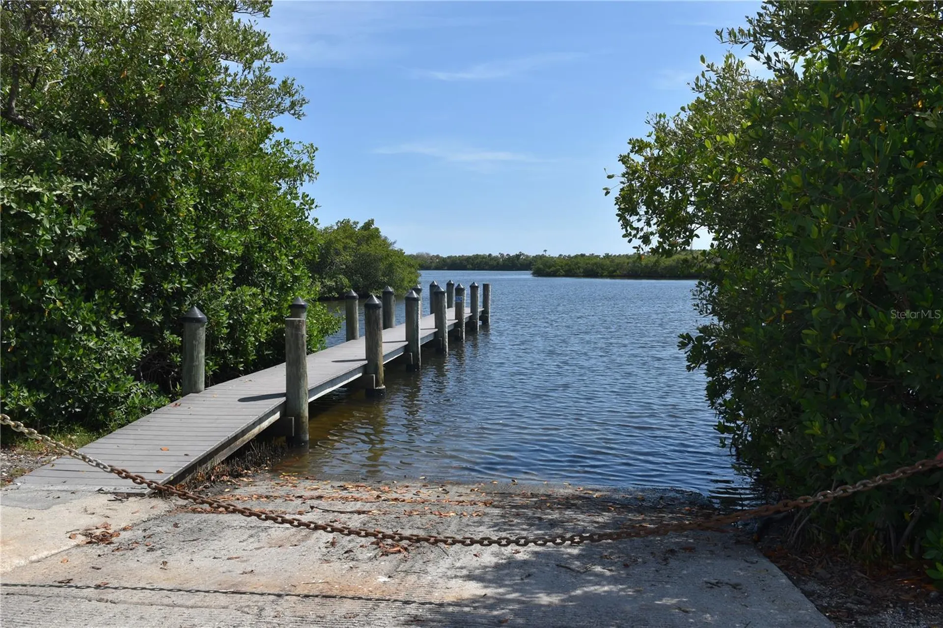 2450 Alamander Avenue Englewood FL 34223