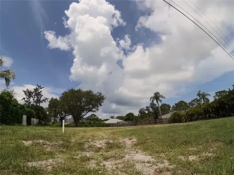 2450 Alamander Avenue Englewood FL 34223