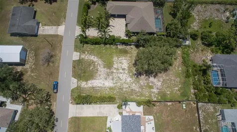 2450 Alamander Avenue Englewood FL 34223