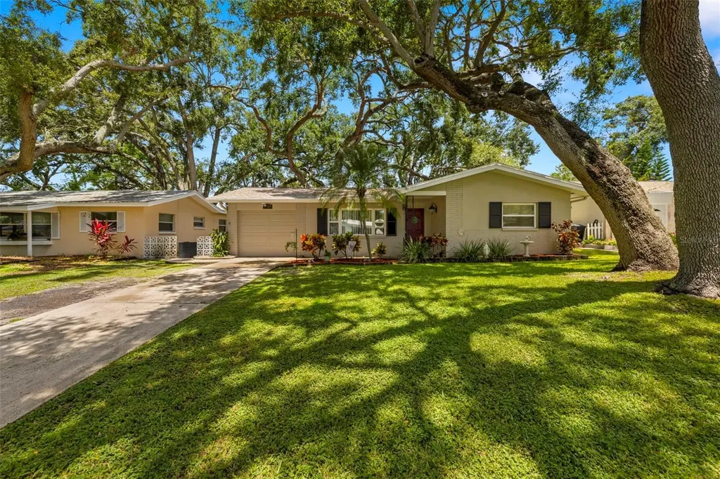1434 Thames Lane Clearwater FL 33755