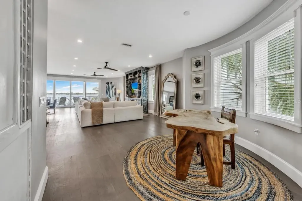 112 11th Street S Bradenton Beach FL 34217
