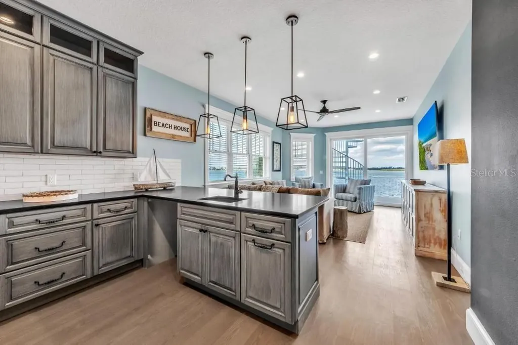 112 11th Street S Bradenton Beach FL 34217
