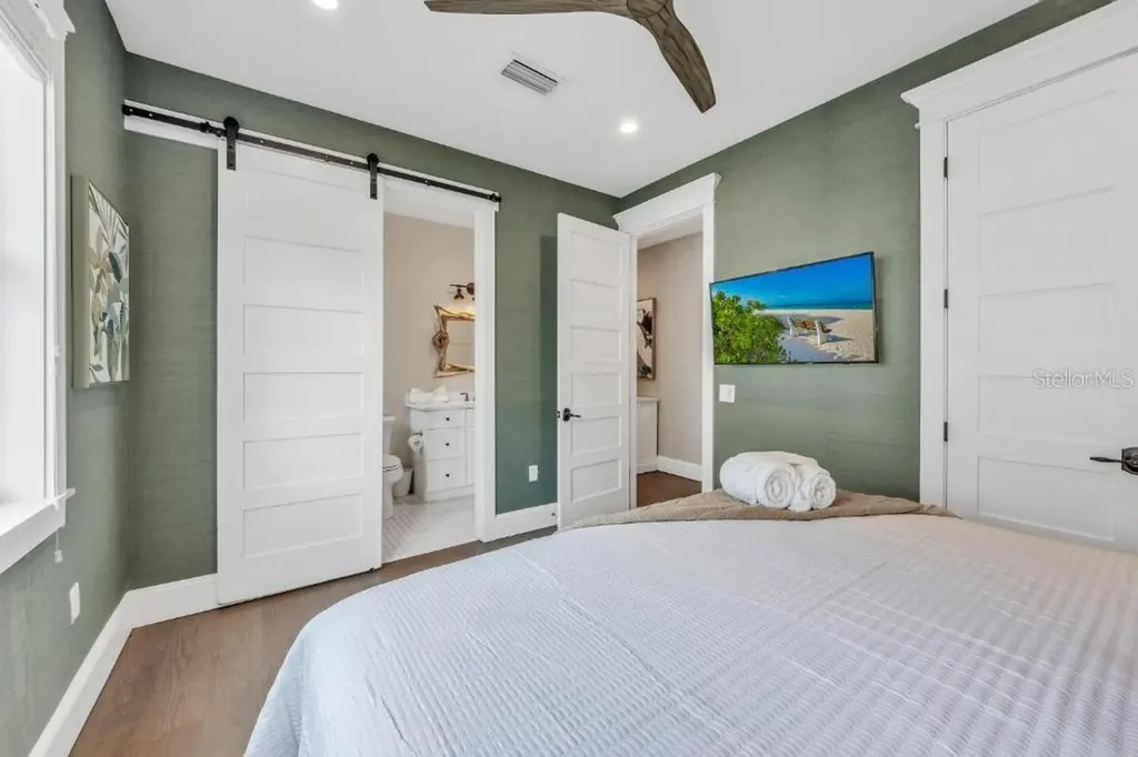 112 11th Street S Bradenton Beach FL 34217