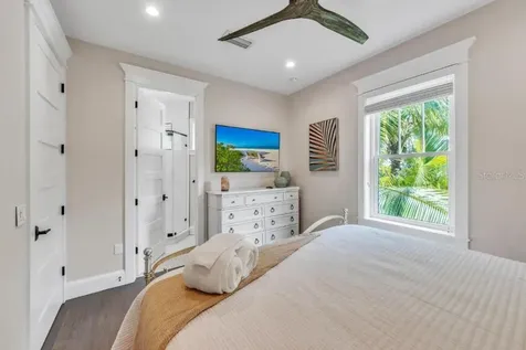 112 11th Street S Bradenton Beach FL 34217