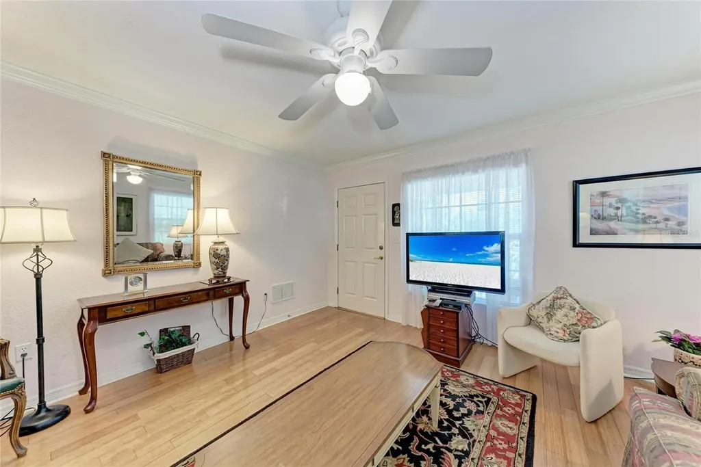 516 Howard Court Sarasota FL 34236