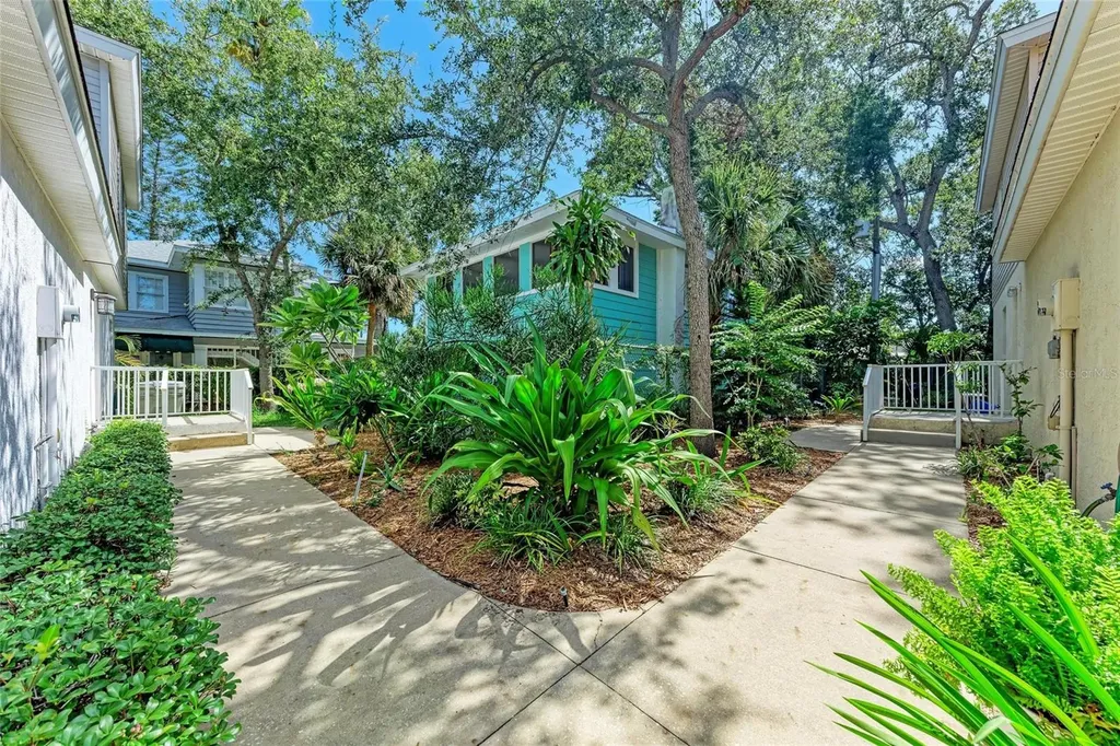 516 Howard Court Sarasota FL 34236