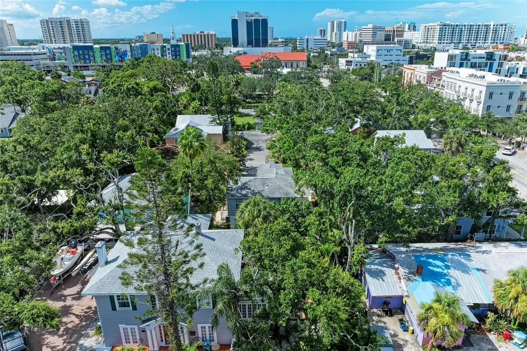 516 Howard Court Sarasota FL 34236