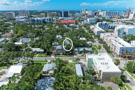 516 Howard Court Sarasota FL 34236