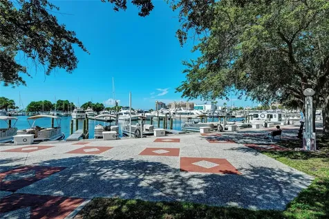 516 Howard Court Sarasota FL 34236