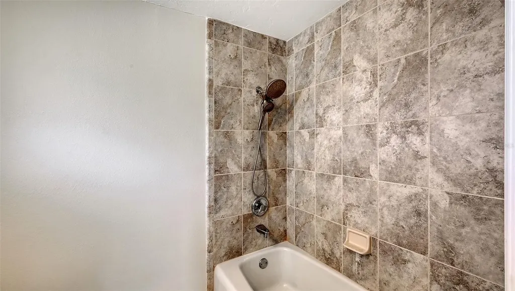 560 Cedar Street Longboat Key FL 34228