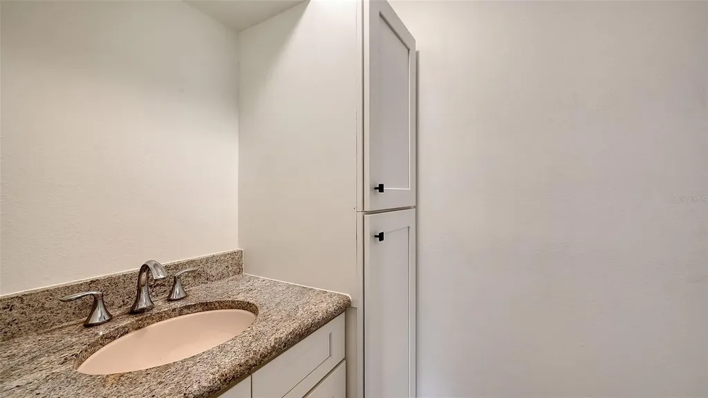 560 Cedar Street Longboat Key FL 34228