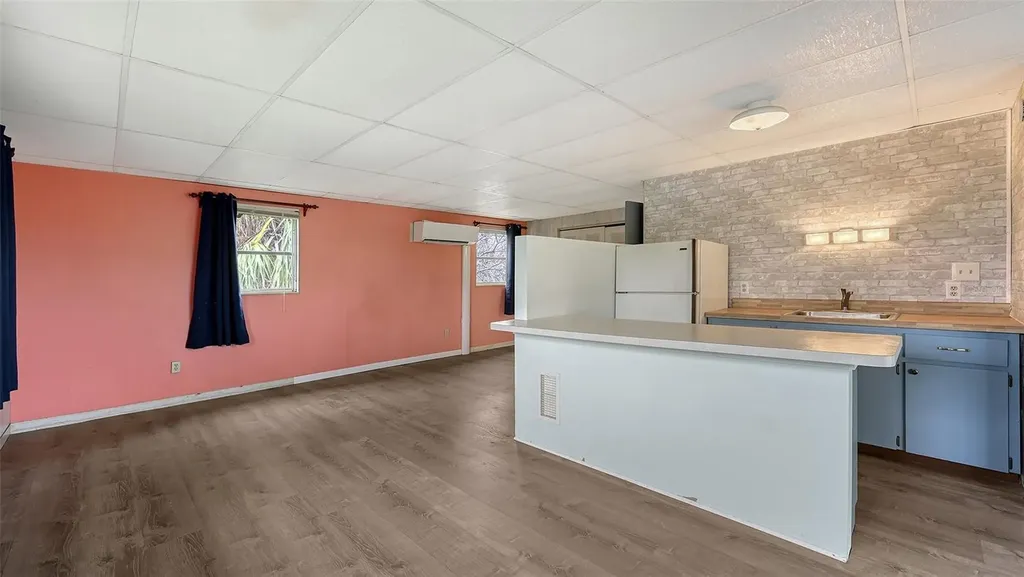 560 Cedar Street Longboat Key FL 34228