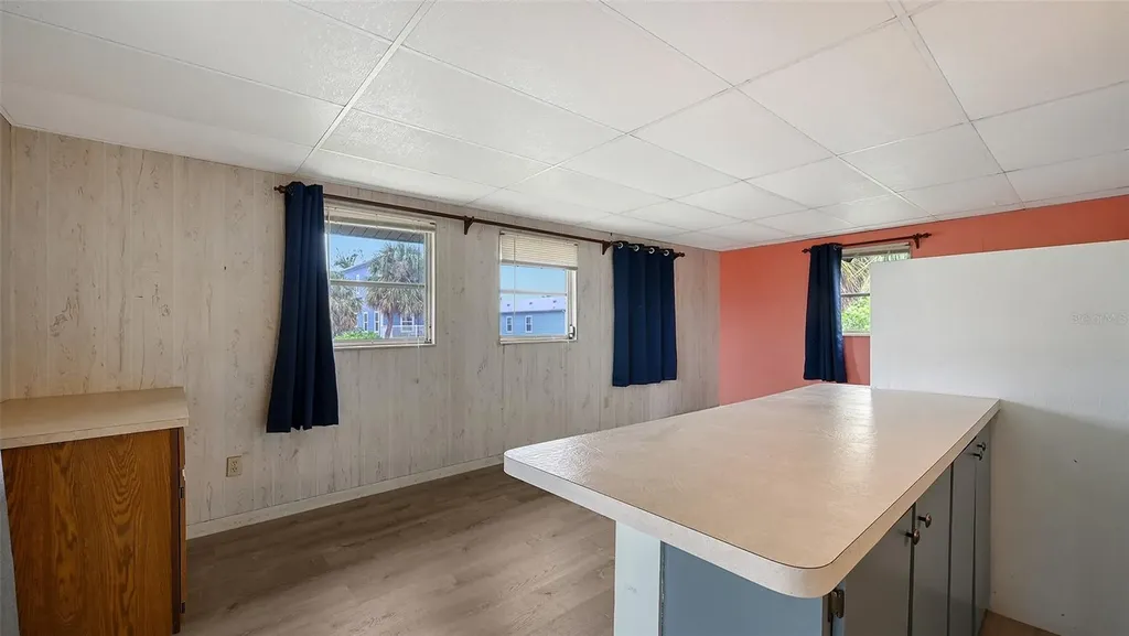 560 Cedar Street Longboat Key FL 34228