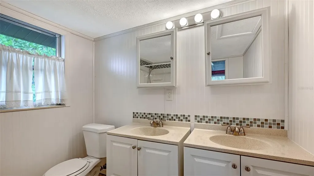 560 Cedar Street Longboat Key FL 34228
