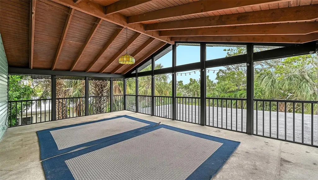560 Cedar Street Longboat Key FL 34228