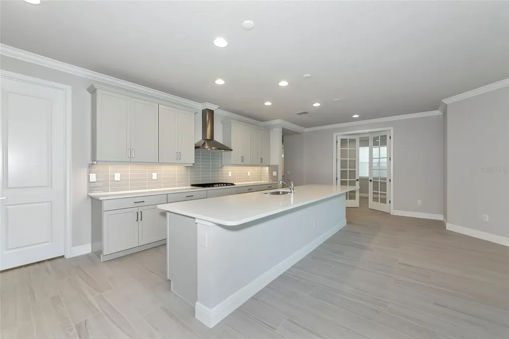 5798 Long Shore Loop Sarasota FL 34238