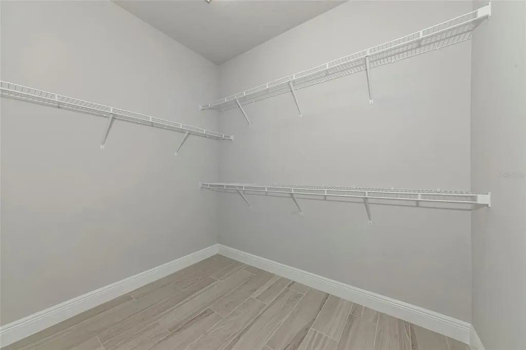 5798 Long Shore Loop Sarasota FL 34238