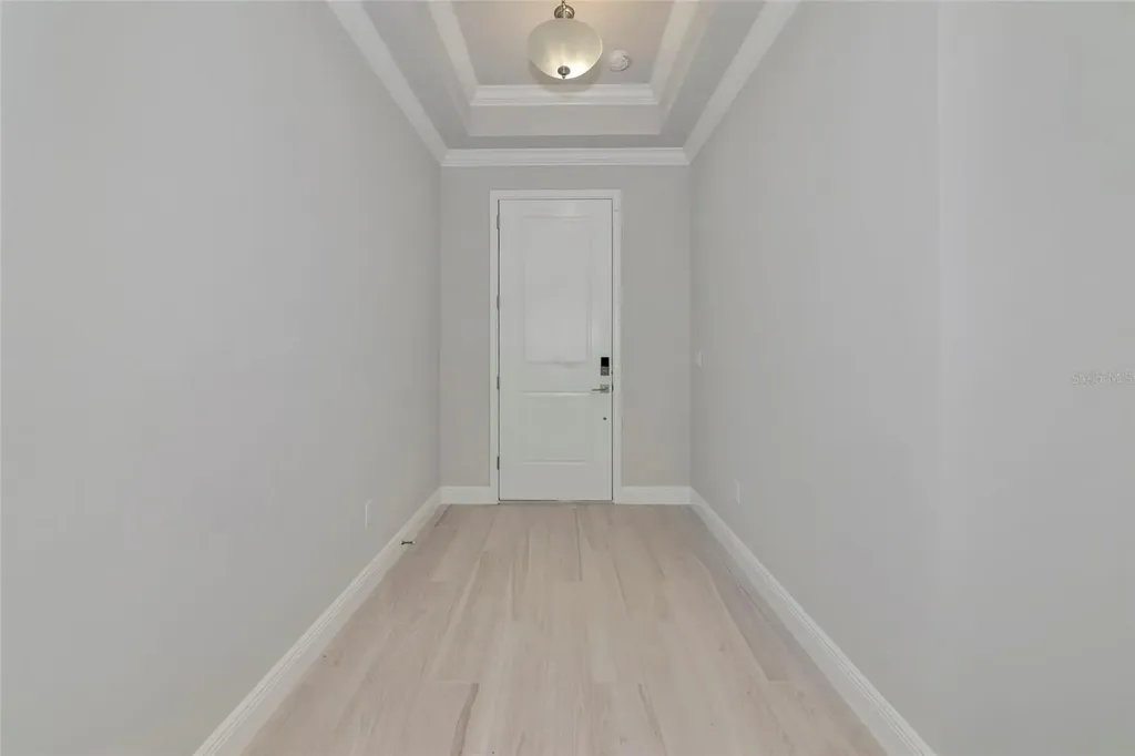 5798 Long Shore Loop Sarasota FL 34238
