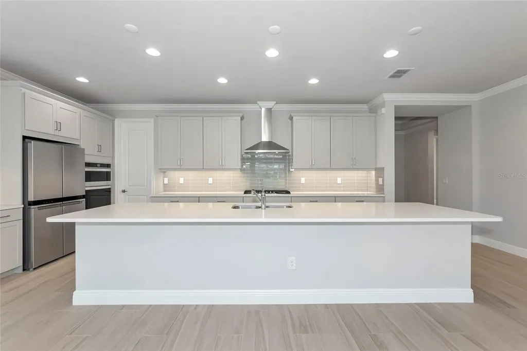 5798 Long Shore Loop Sarasota FL 34238